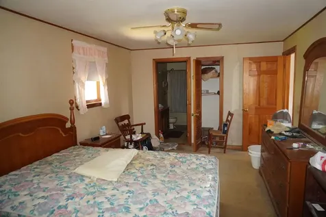 7 Little Island Park Pelham NH 03076
