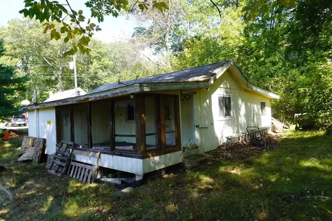 7 Little Island Park Pelham NH 03076