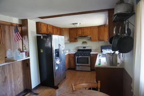 7 Little Island Park Pelham NH 03076