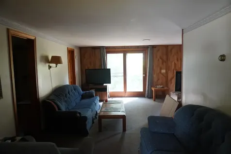 7 Little Island Park Pelham NH 03076