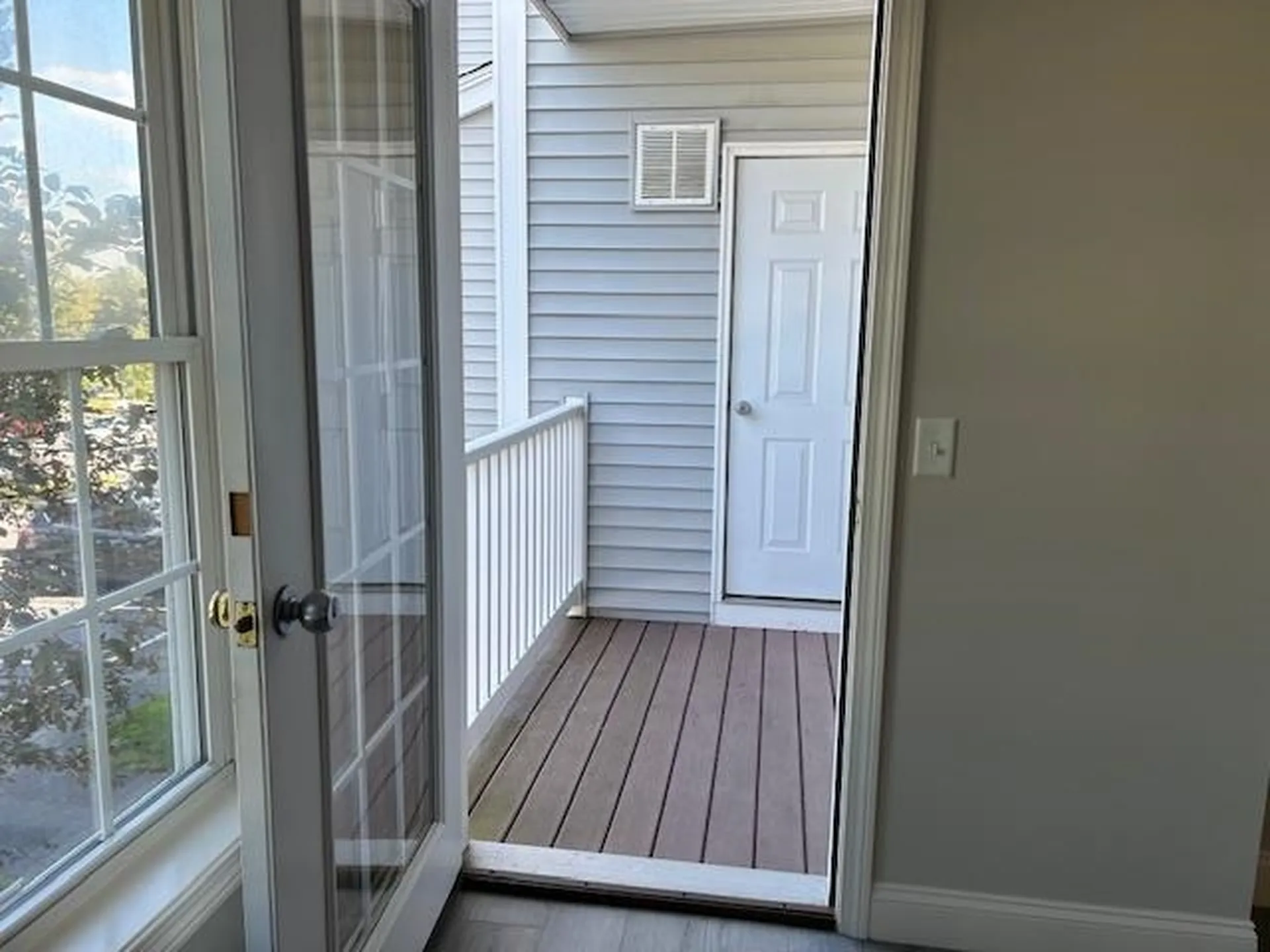 4 Crestview Circle Londonderry NH 03053