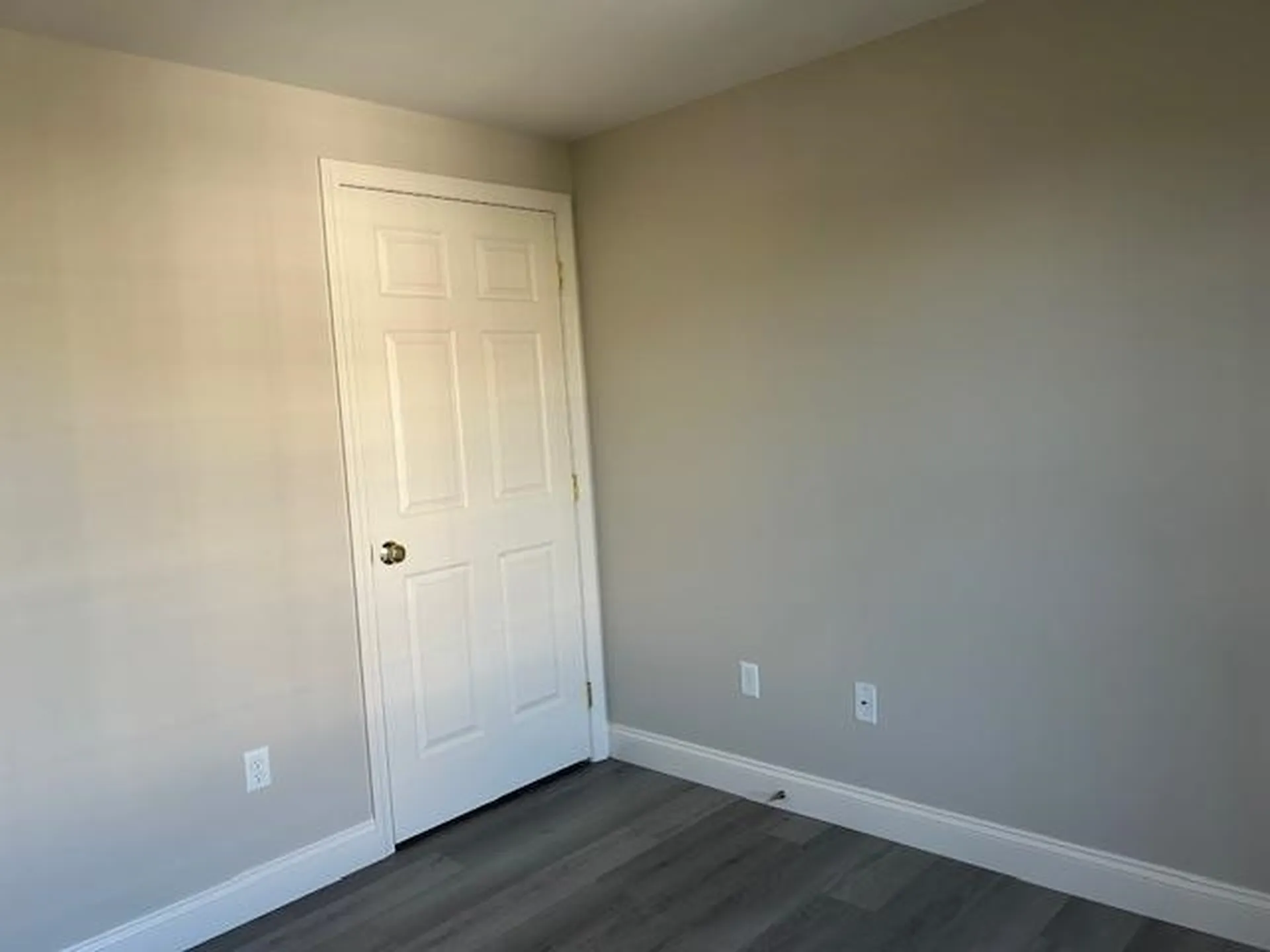 4 Crestview Circle Londonderry NH 03053