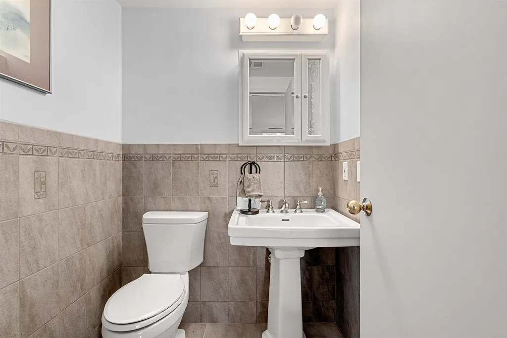 300 River Road Manchester NH 03104