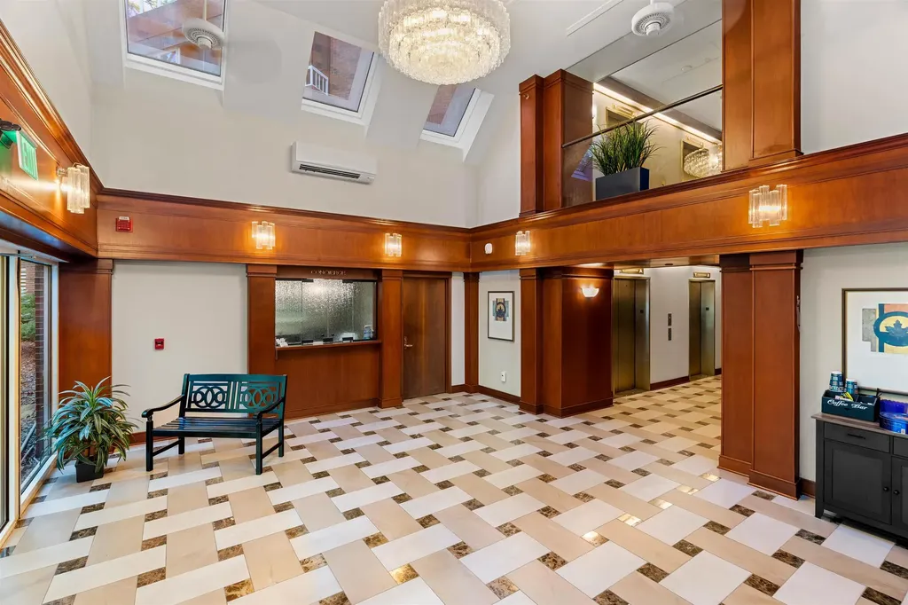 300 River Road Manchester NH 03104