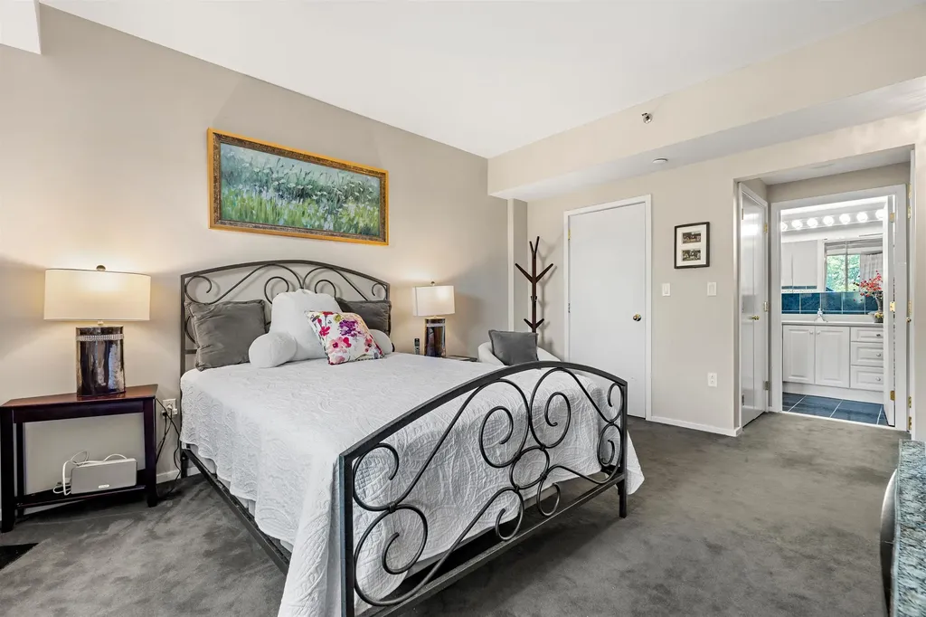 300 River Road Manchester NH 03104