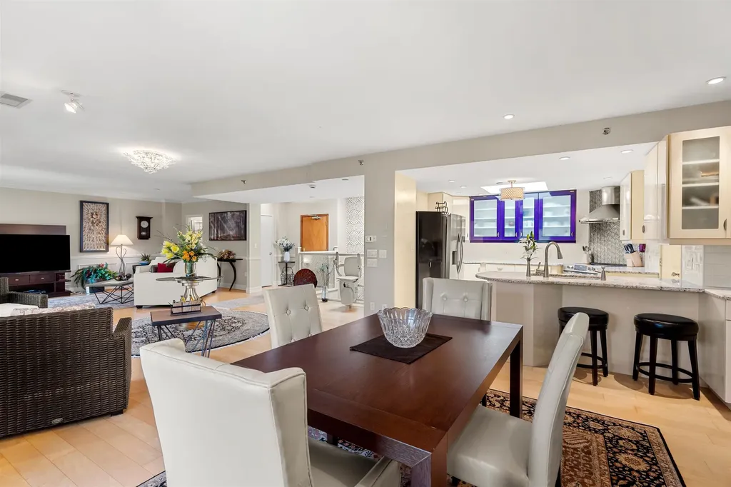 300 River Road Manchester NH 03104