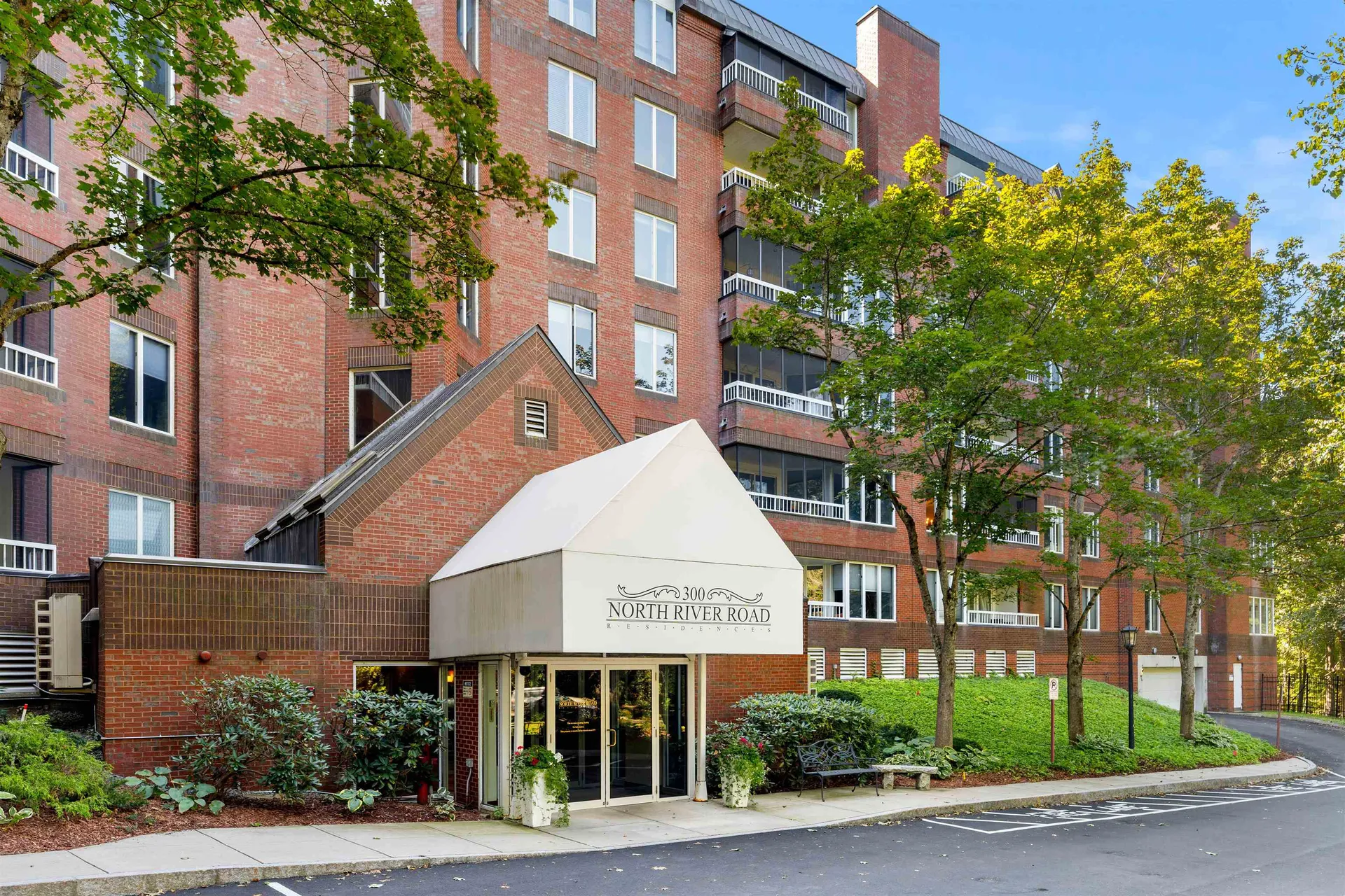 300 River Road Manchester NH 03104