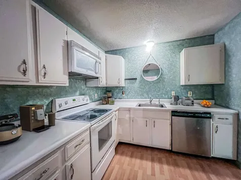 85 Bayberry Lane South Burlington VT 05403