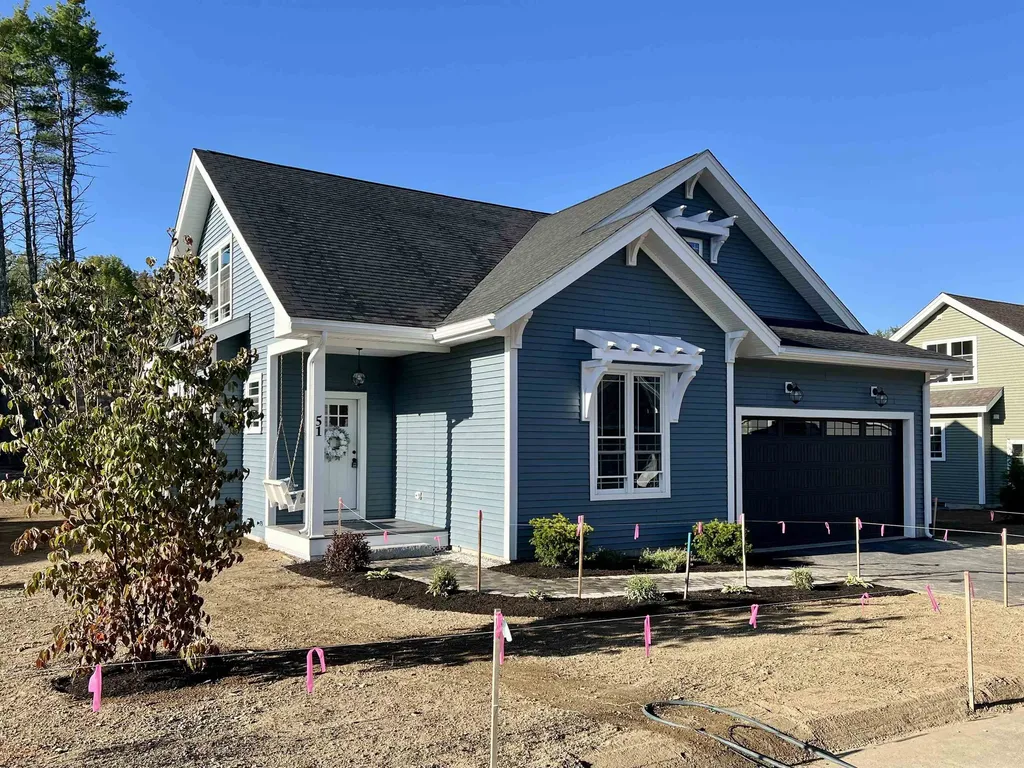 60 Lady Walsingham Way Laconia NH 03246