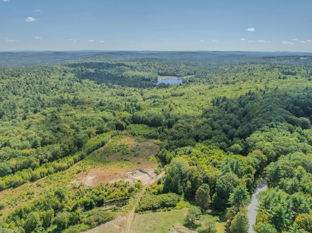 0000 Pumpkin Hill Road Warner NH 03278