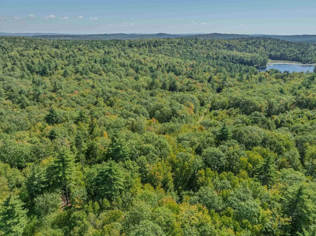 0000 Pumpkin Hill Road Warner NH 03278