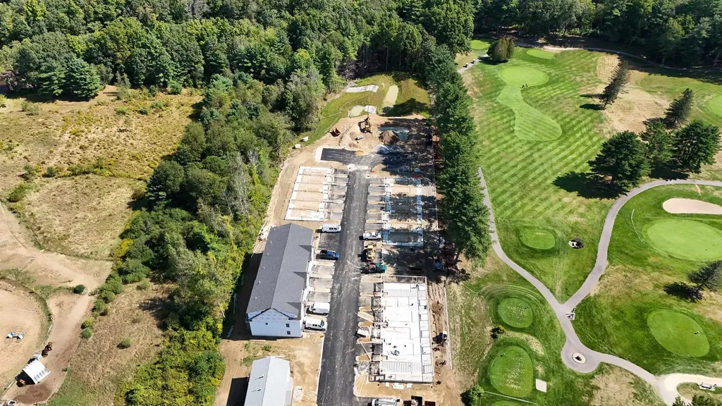 24 Birdie Grove Rochester NH 03839