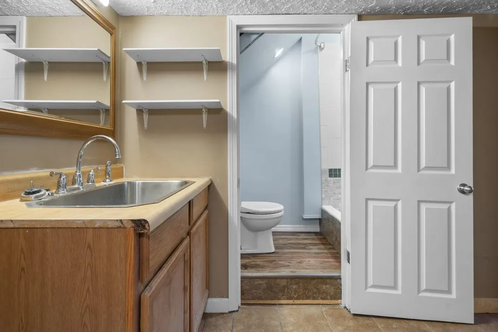 186 Dunbarton Road Manchester NH 03102