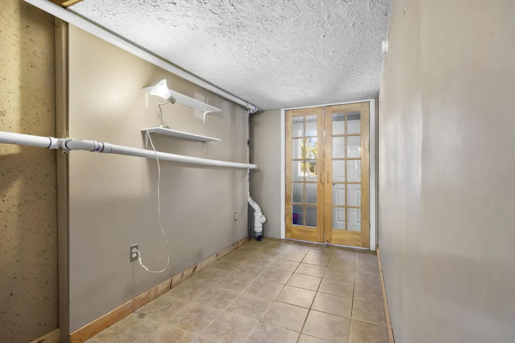 186 Dunbarton Road Manchester NH 03102