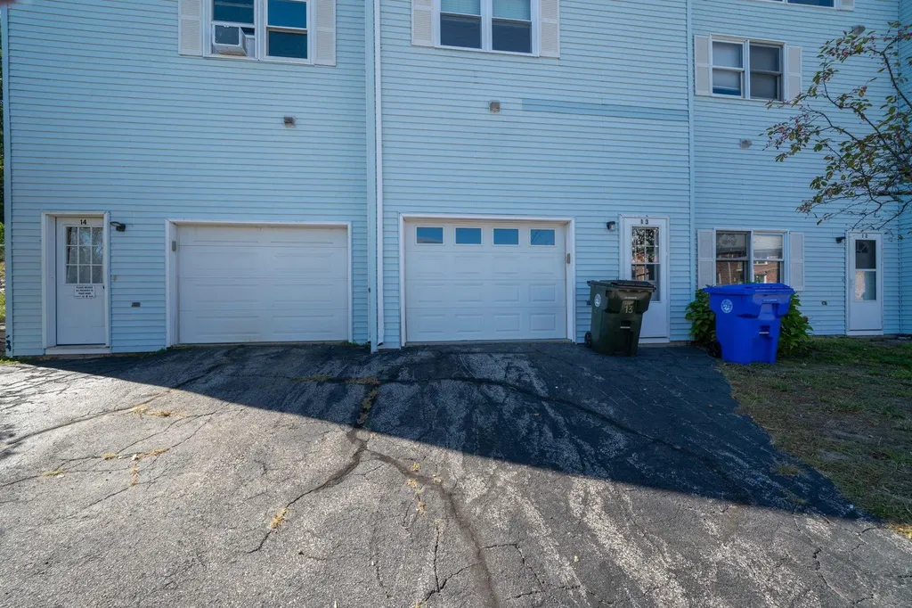 186 Dunbarton Road Manchester NH 03102