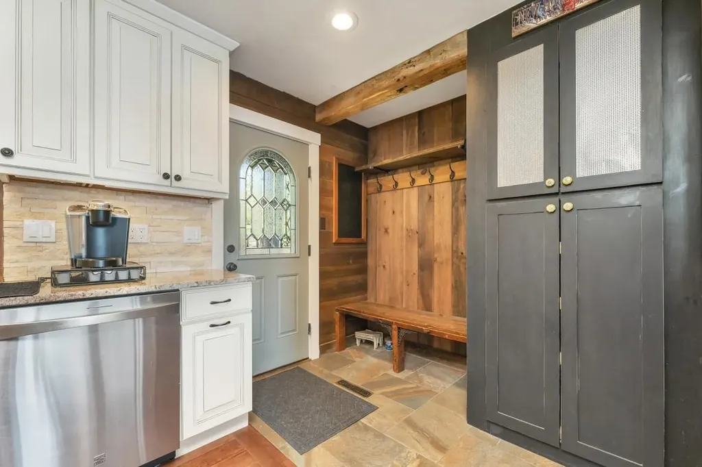 19 Mirror Lake Drive Tuftonboro NH 03853