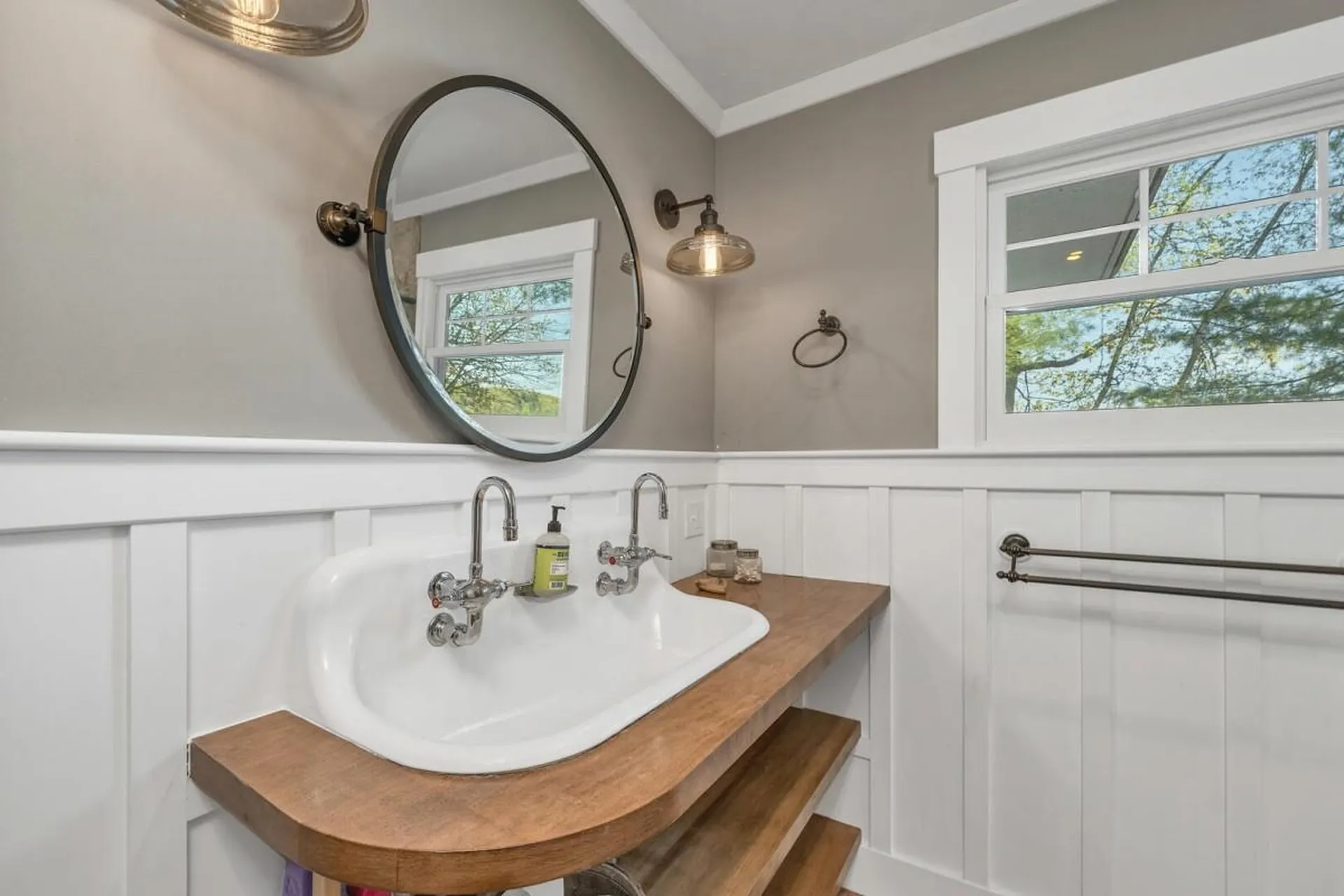 19 Mirror Lake Drive Tuftonboro NH 03853