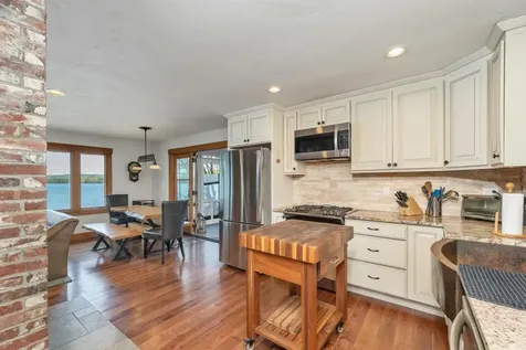 19 Mirror Lake Drive Tuftonboro NH 03853