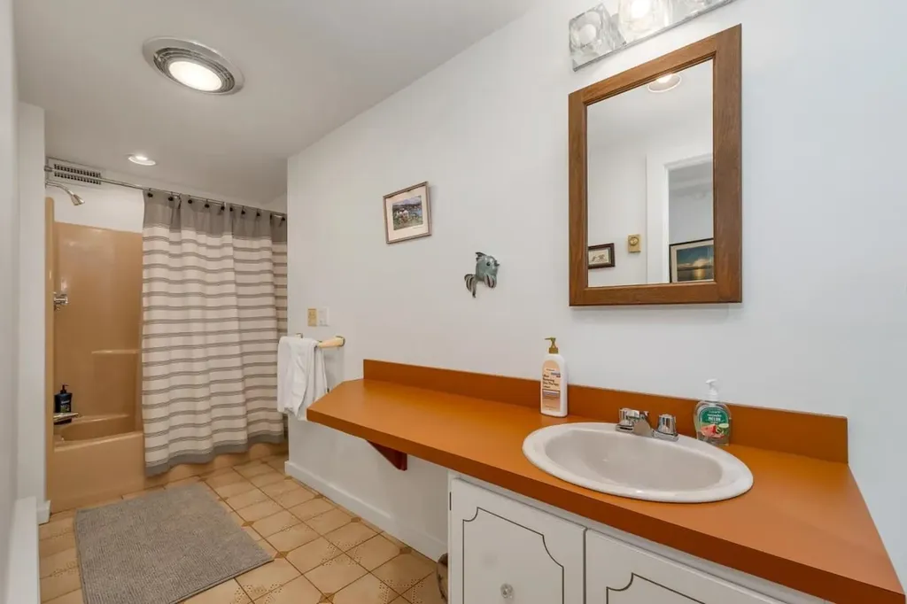 487 Forest Road Wolfeboro NH 03894