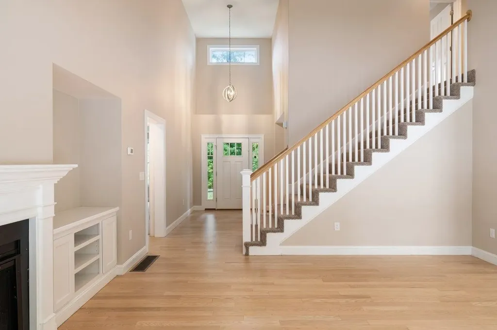 51 Legacy Drive Nashua NH 03062