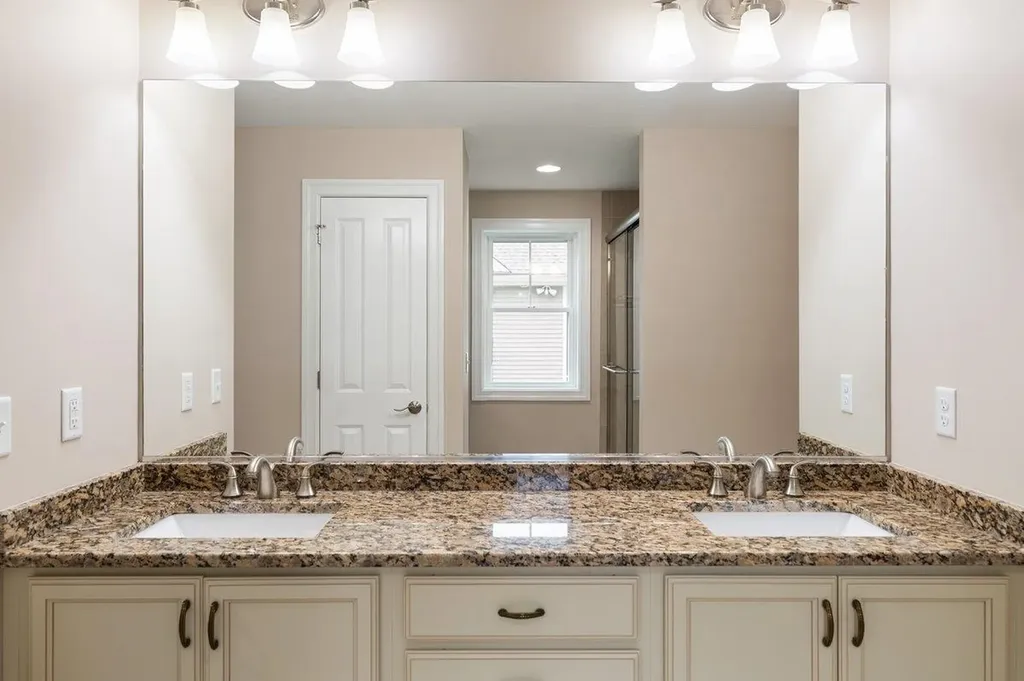 51 Legacy Drive Nashua NH 03062