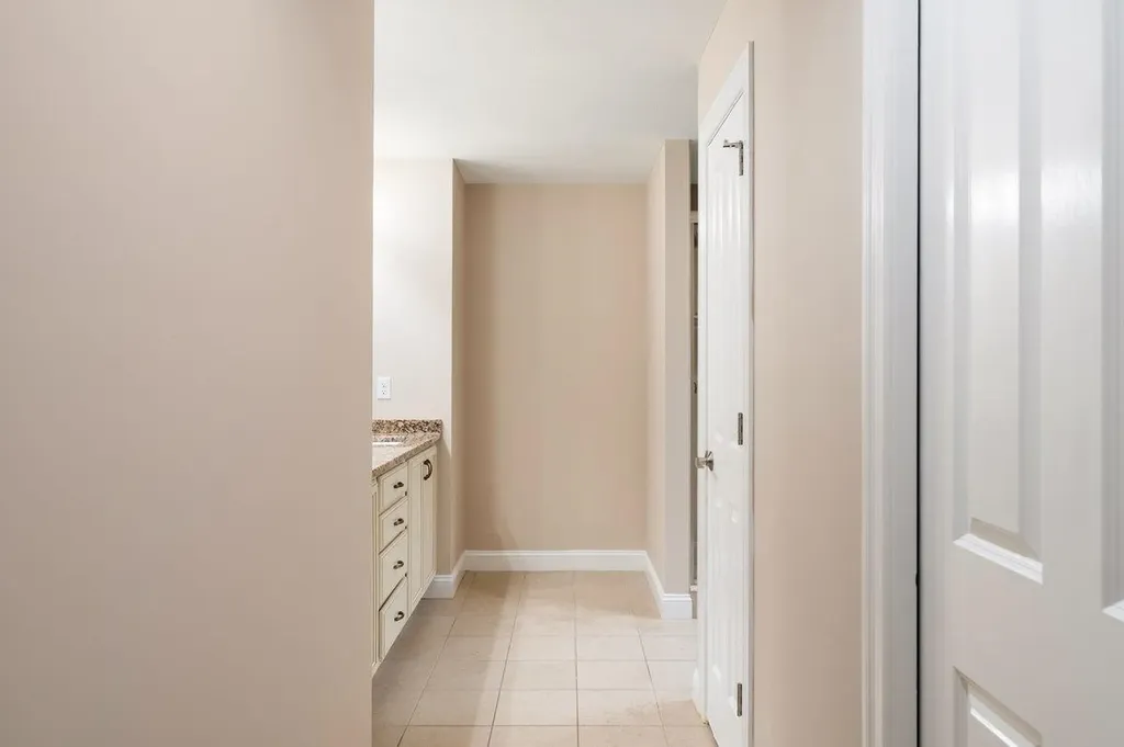 51 Legacy Drive Nashua NH 03062