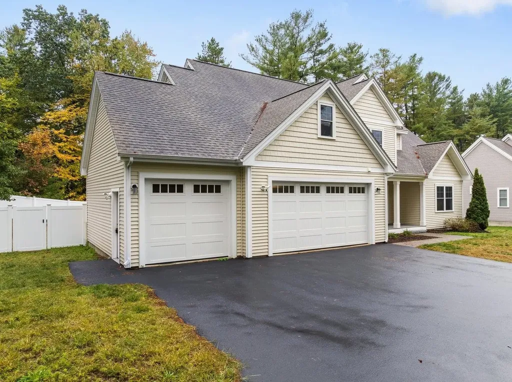 51 Legacy Drive Nashua NH 03062