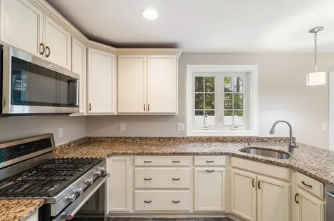 51 Legacy Drive Nashua NH 03062