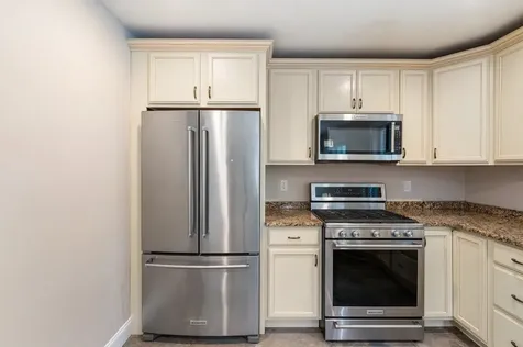 51 Legacy Drive Nashua NH 03062