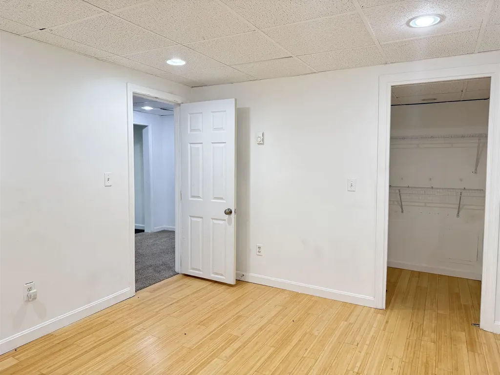 4 Churchill Court Bedford NH 03110