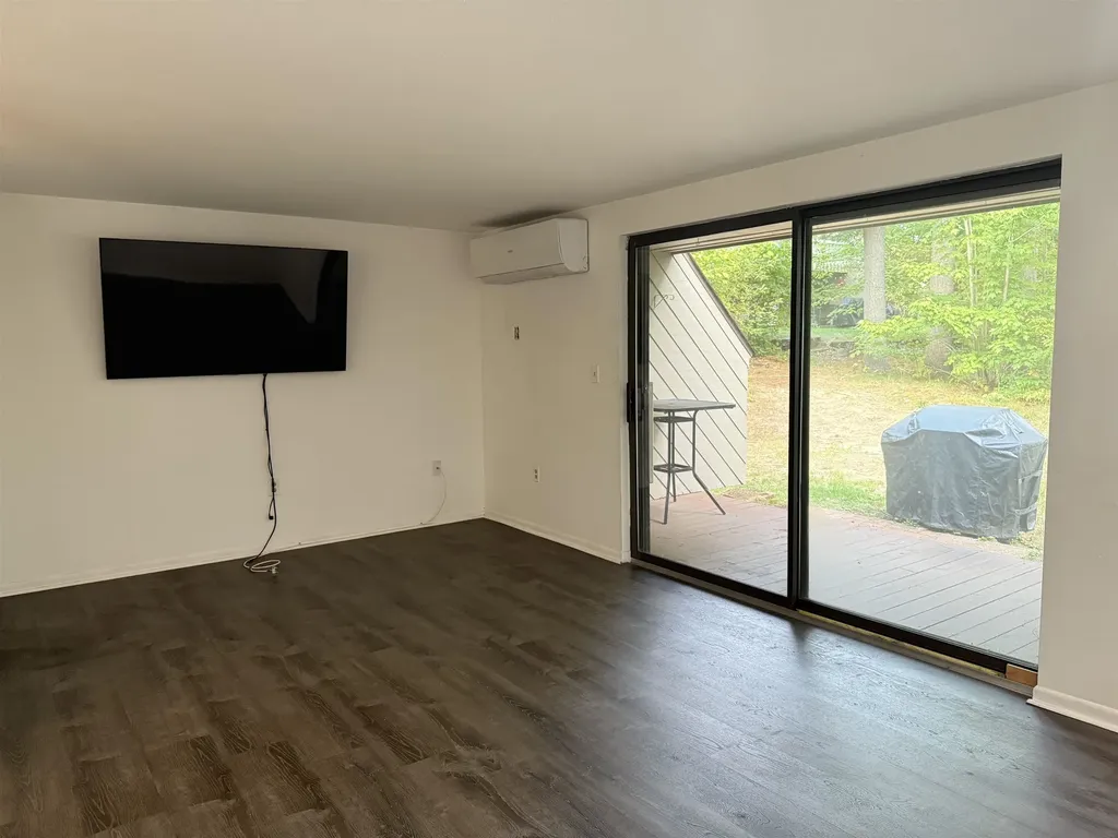 4 Churchill Court Bedford NH 03110