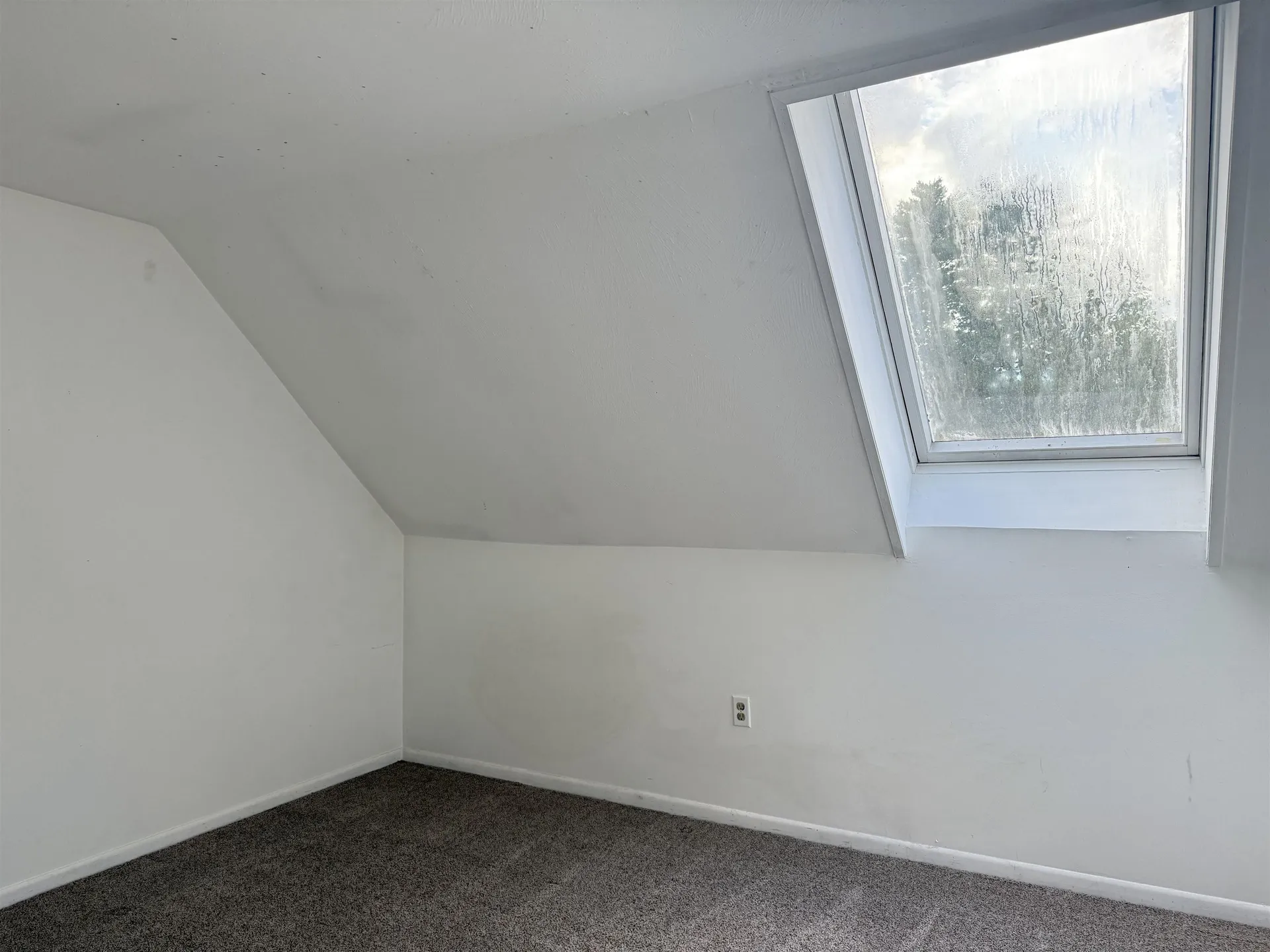 4 Churchill Court Bedford NH 03110