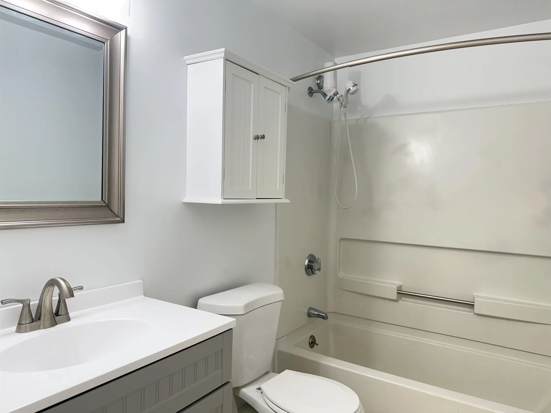 4 Churchill Court Bedford NH 03110