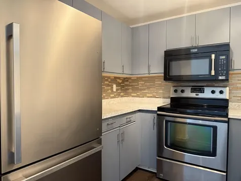 4 Churchill Court Bedford NH 03110