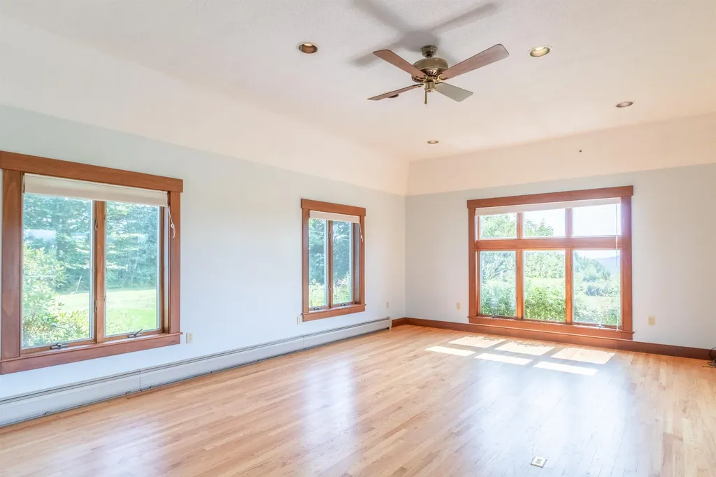 586 Old Coach Road Lyndon VT 05851