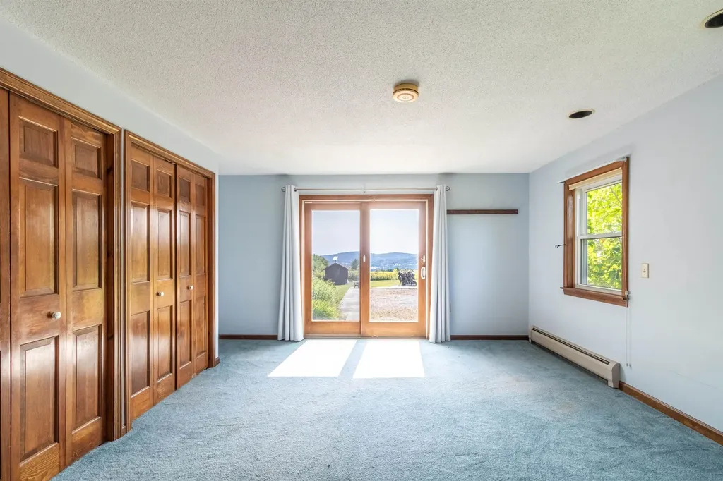 586 Old Coach Road Lyndon VT 05851