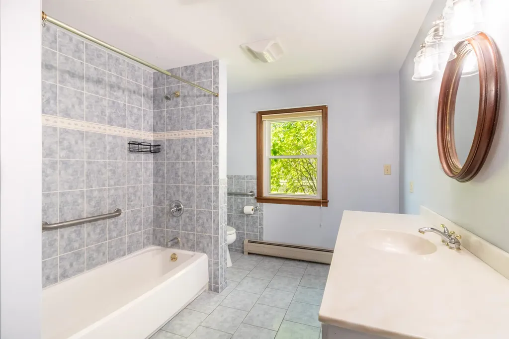 586 Old Coach Road Lyndon VT 05851