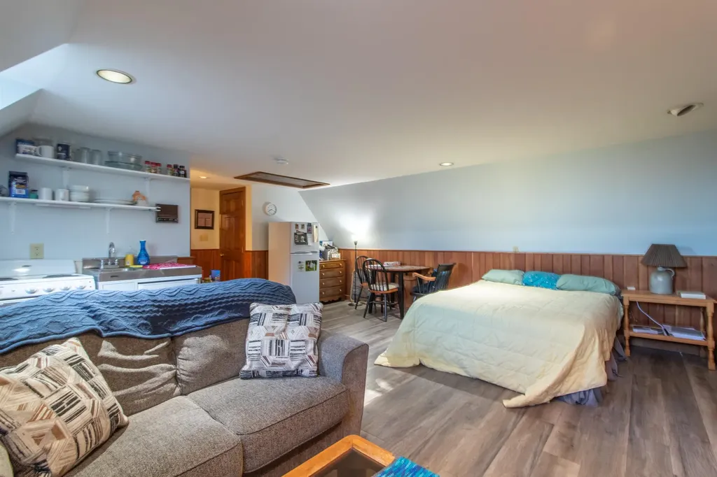 586 Old Coach Road Lyndon VT 05851