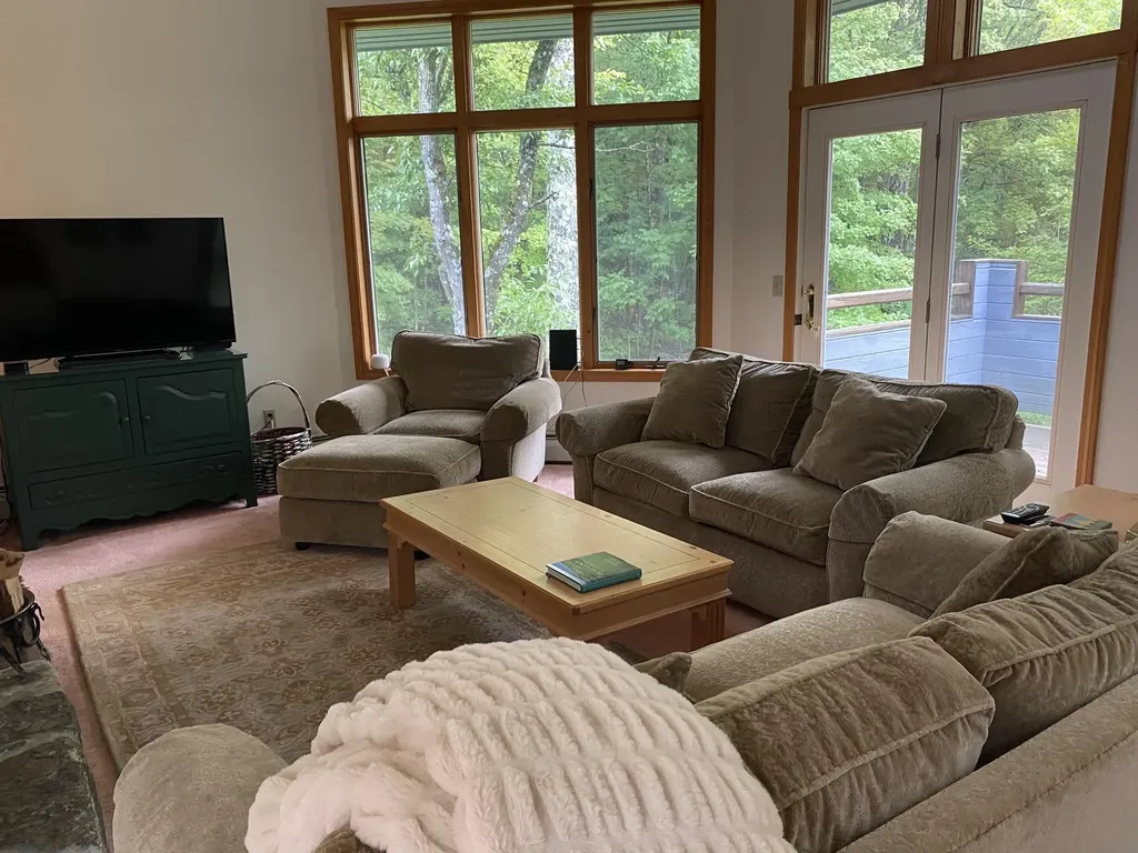 11 Dutchman Lane Wilmington VT 05363