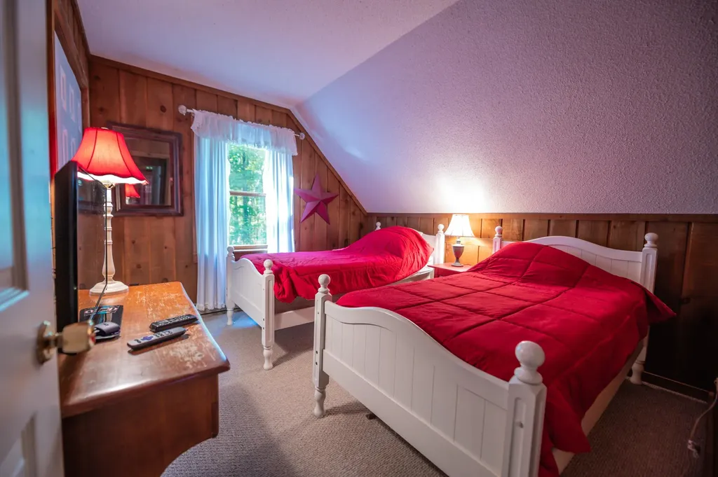 49 West Road Wilmington VT 05363