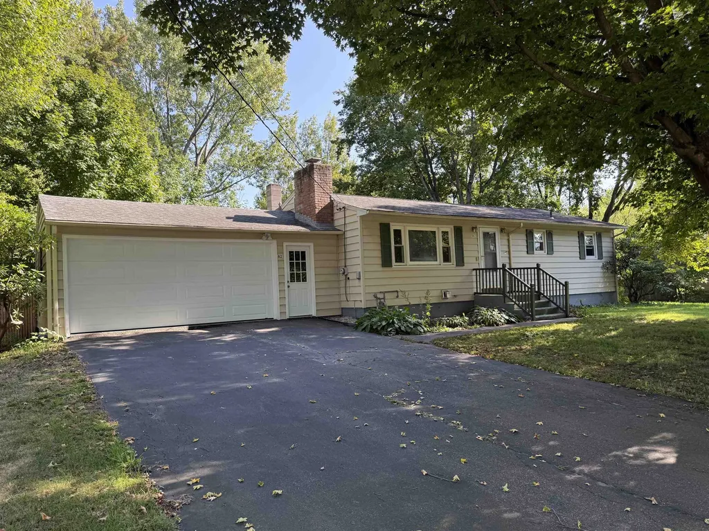 82 Sunset Drive Colchester VT 05446