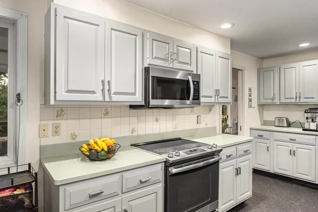 3 Fairway Drive Grantham NH 03753