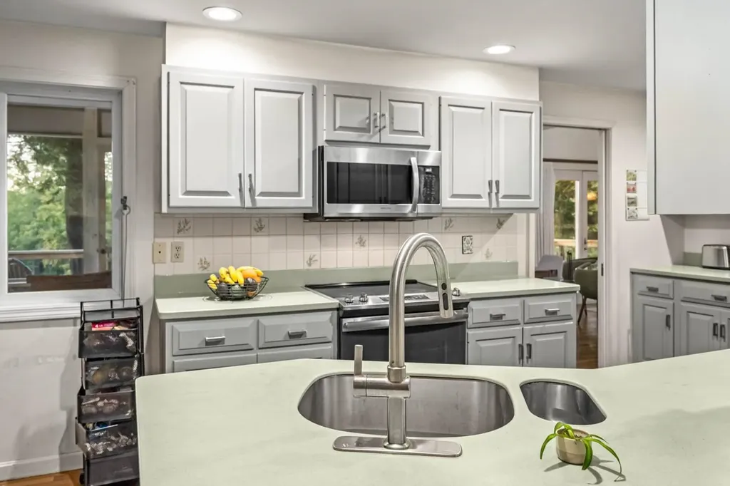 3 Fairway Drive Grantham NH 03753