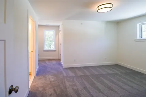 31 Eden Lane Portsmouth NH 03801