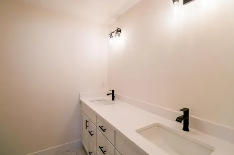 31 Eden Lane Portsmouth NH 03801