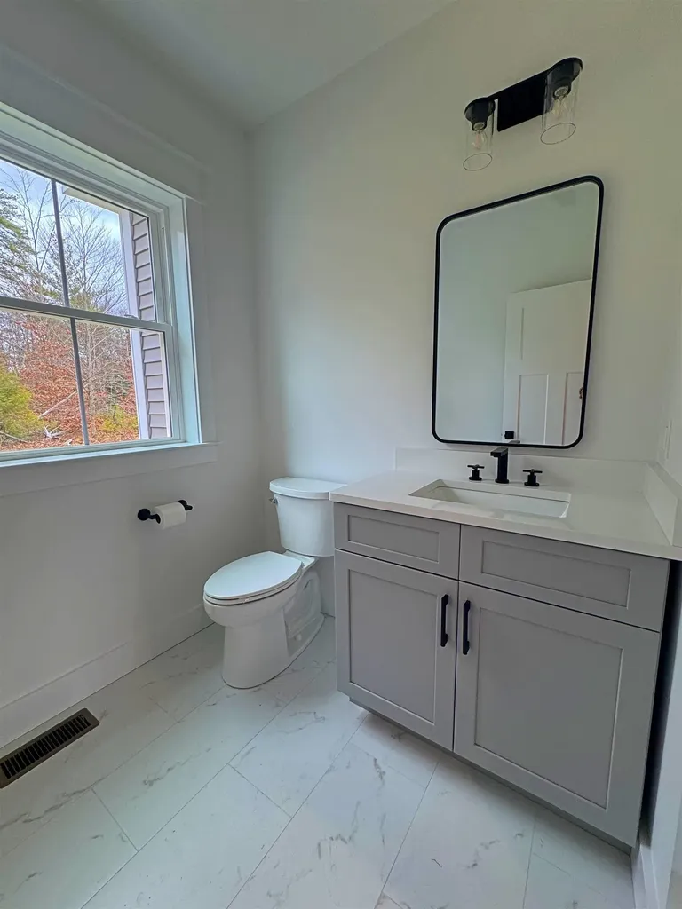 29 Westover Lane Bow NH 03304