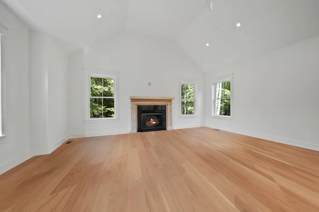 29 Westover Lane Bow NH 03304