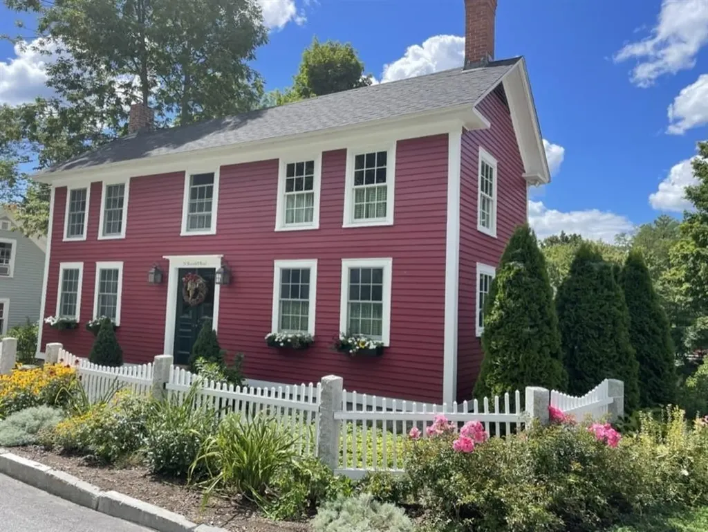 22/24 Ramsdell Road Henniker NH 03242