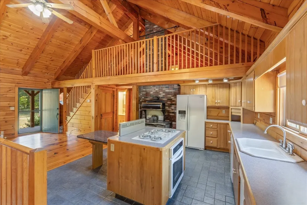 196 Whitcomb Road Swanzey NH 03446