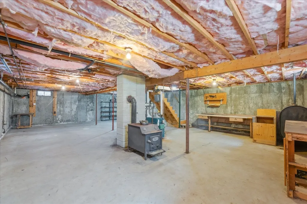 196 Whitcomb Road Swanzey NH 03446